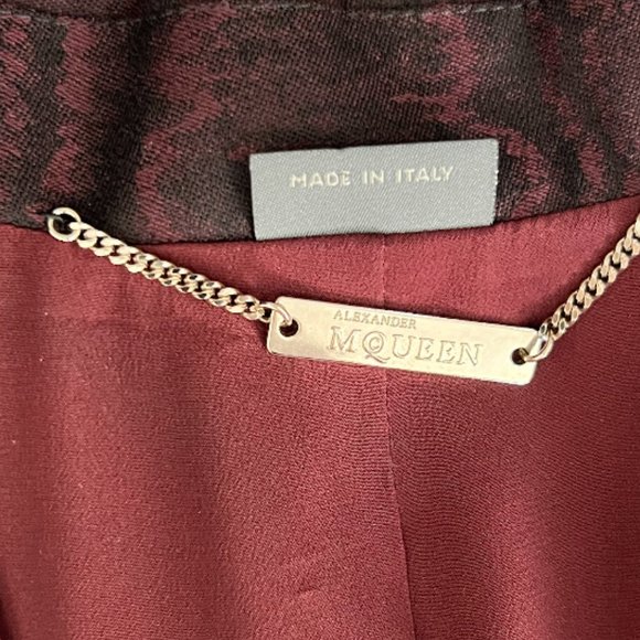 $2190 Alexander McQueen Burgundy Black Silk Blazer Wool Jacket size 44 - Picture 7 of 9